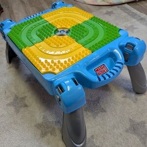 Mega Bloks Thomas and Friends Train Table